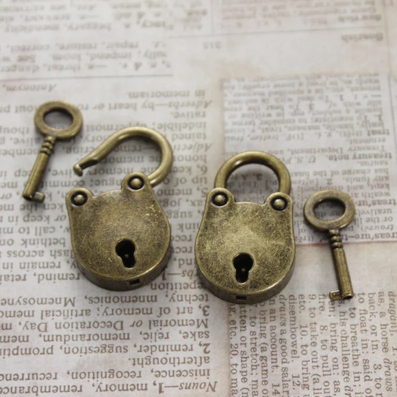 ISO: Antique Locks (functional, not decor) - Picture 5 of 16